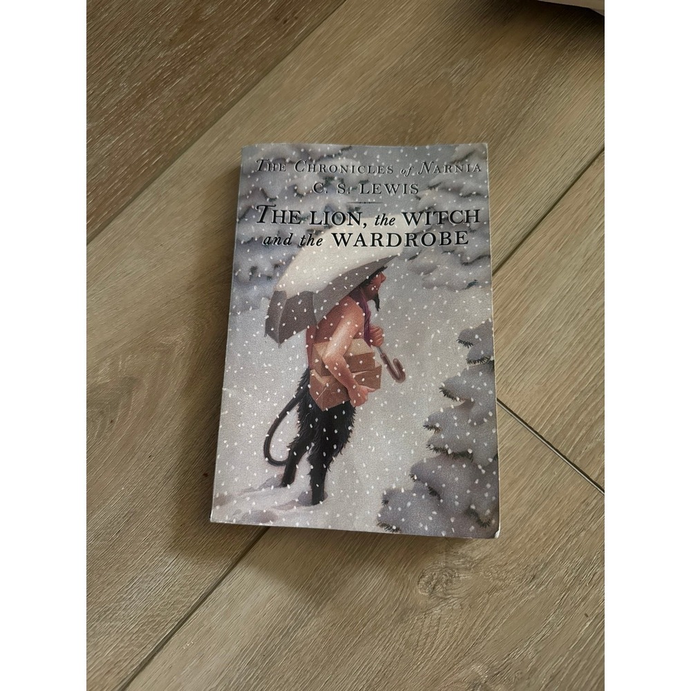 The Lion, the Witch and the Wardrobe by C.S. Lewis – Scholastic Paperback 1994